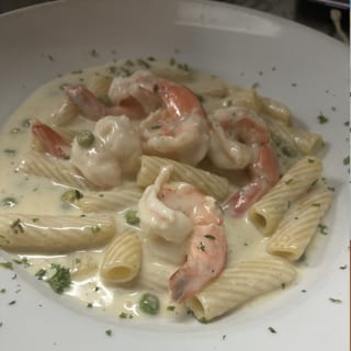 Rigatoni con Gamberi e Limoncello